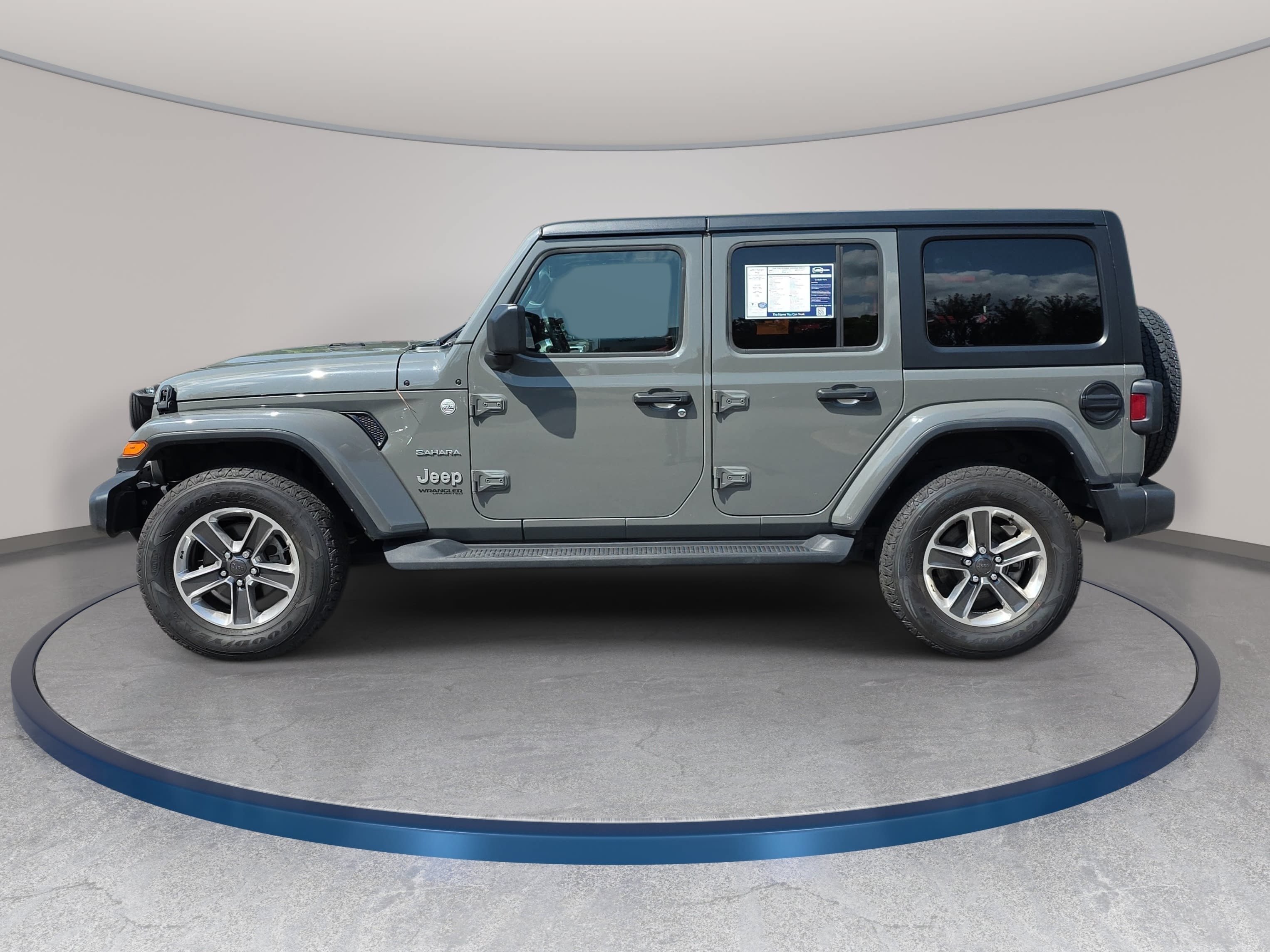 Used 2022 Jeep Wrangler Unlimited Sahara w/ Cold Weather Group AWD/4WD image 8
