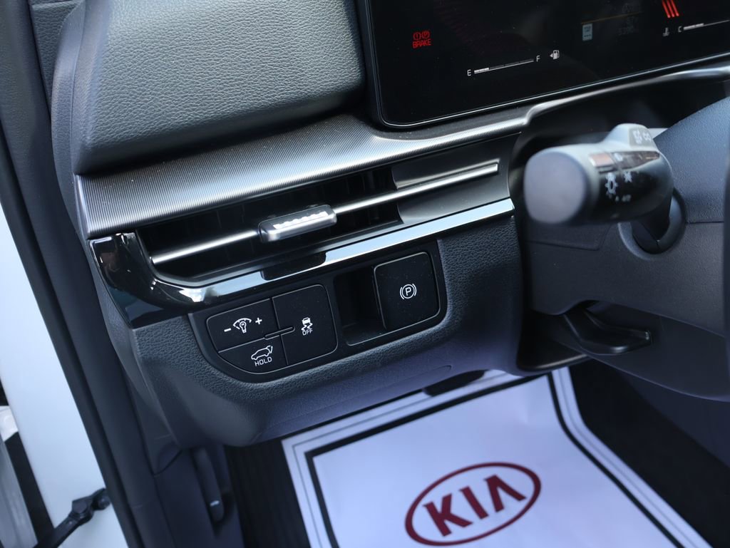 Used 2026 Kia Sportage EX FWD image 27