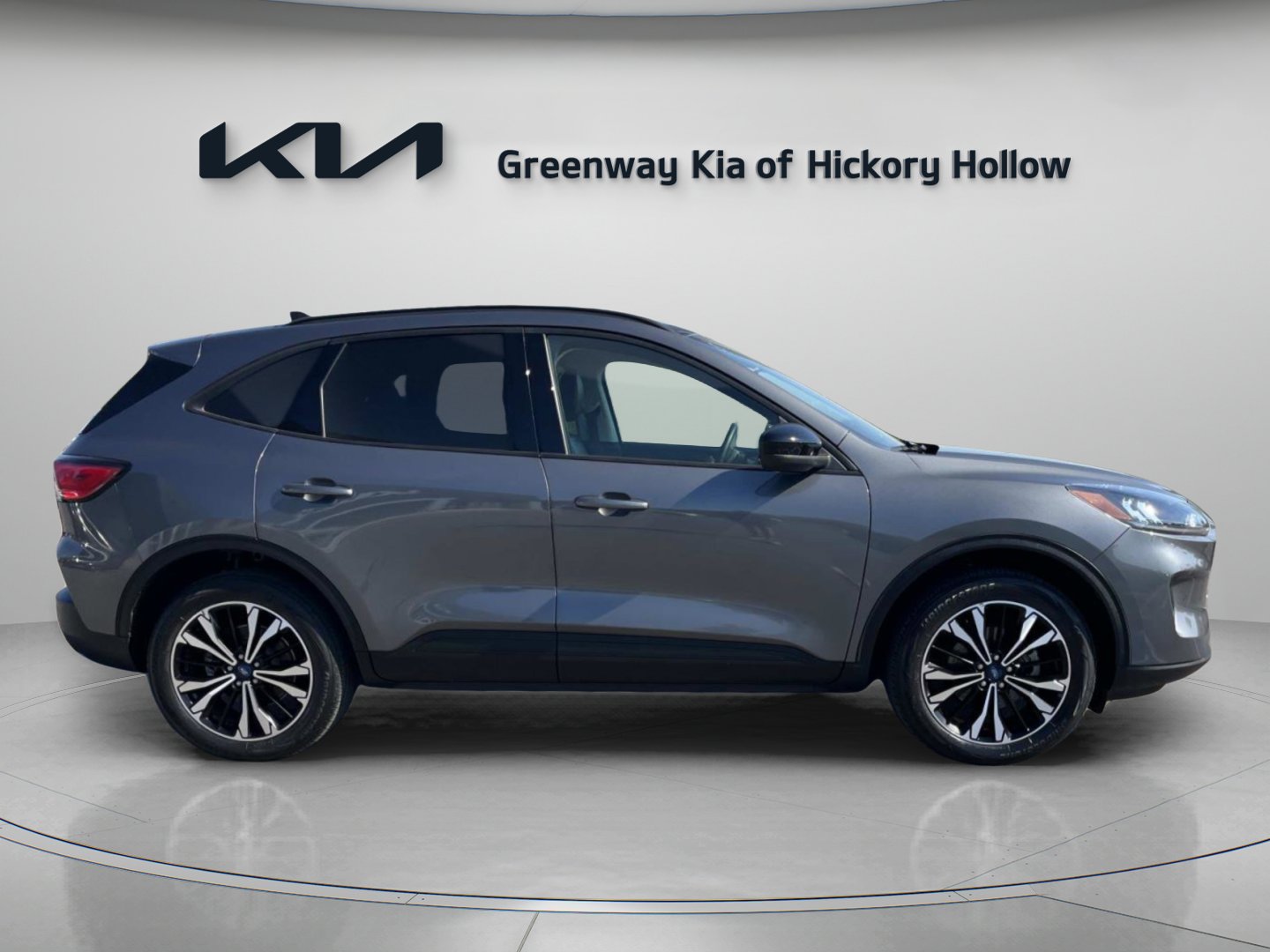 Used 2022 Ford Escape SEL w/ SEL Stealth AWD Package image 9