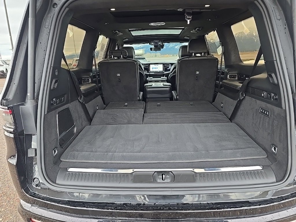 Used 2024 Jeep Grand Wagoneer Series II w/ Quick Order Packagew 28T image 33