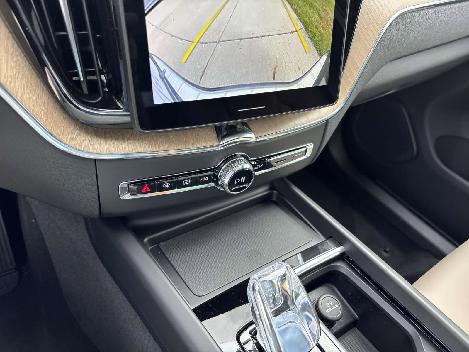 New 2026 Volvo XC60 B5 Plus w/ Protection Package Premier image 21