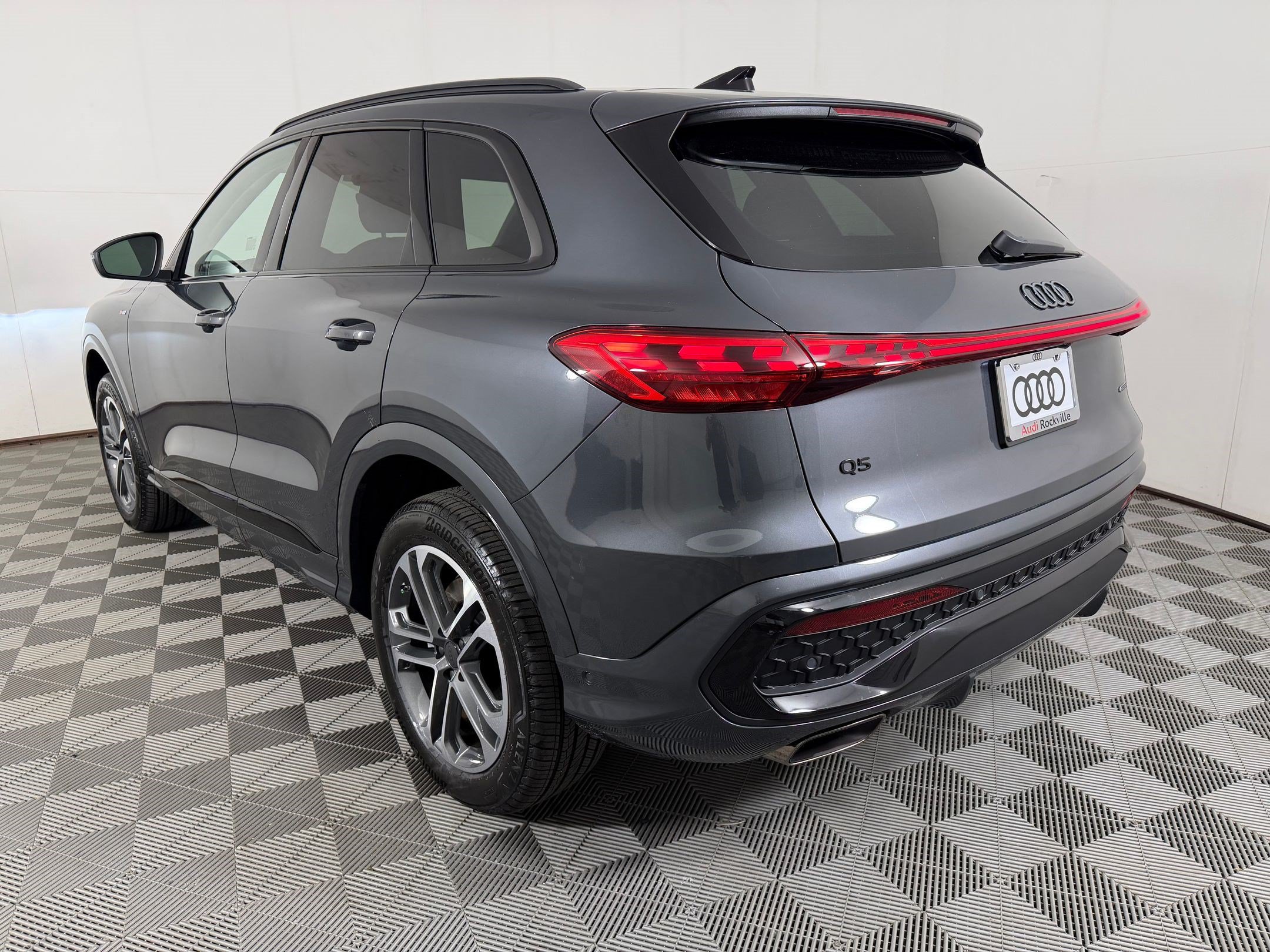 New 2026 Audi Q5 2.0T AWD/4WD image 3