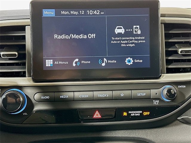 Certified 2025 Hyundai Venue SEL FWD image 17