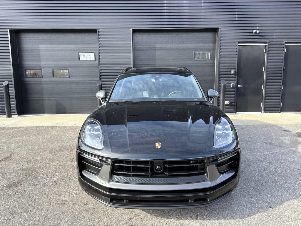 Used 2025 Porsche Macan Turbo image 13