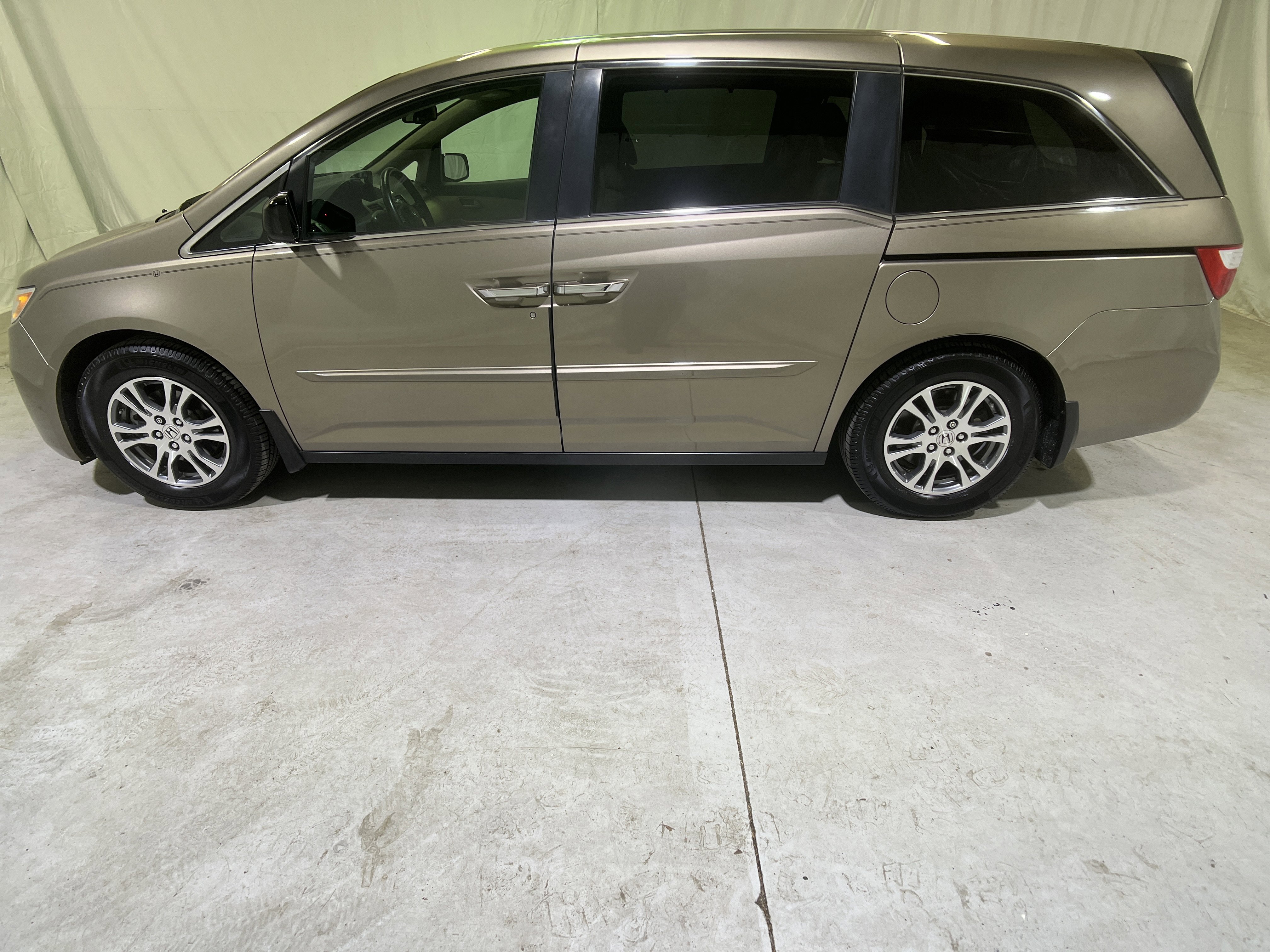 Used 2013 Honda Odyssey EX-L image 7