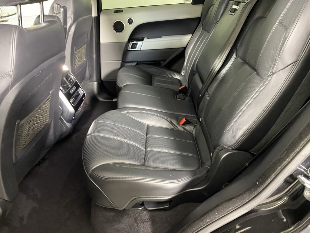 Used 2016 Land Rover Range Rover Sport HSE image 30
