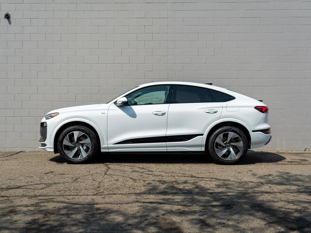New 2027 Audi Q6 e-tron Premium AWD/4WD image 3