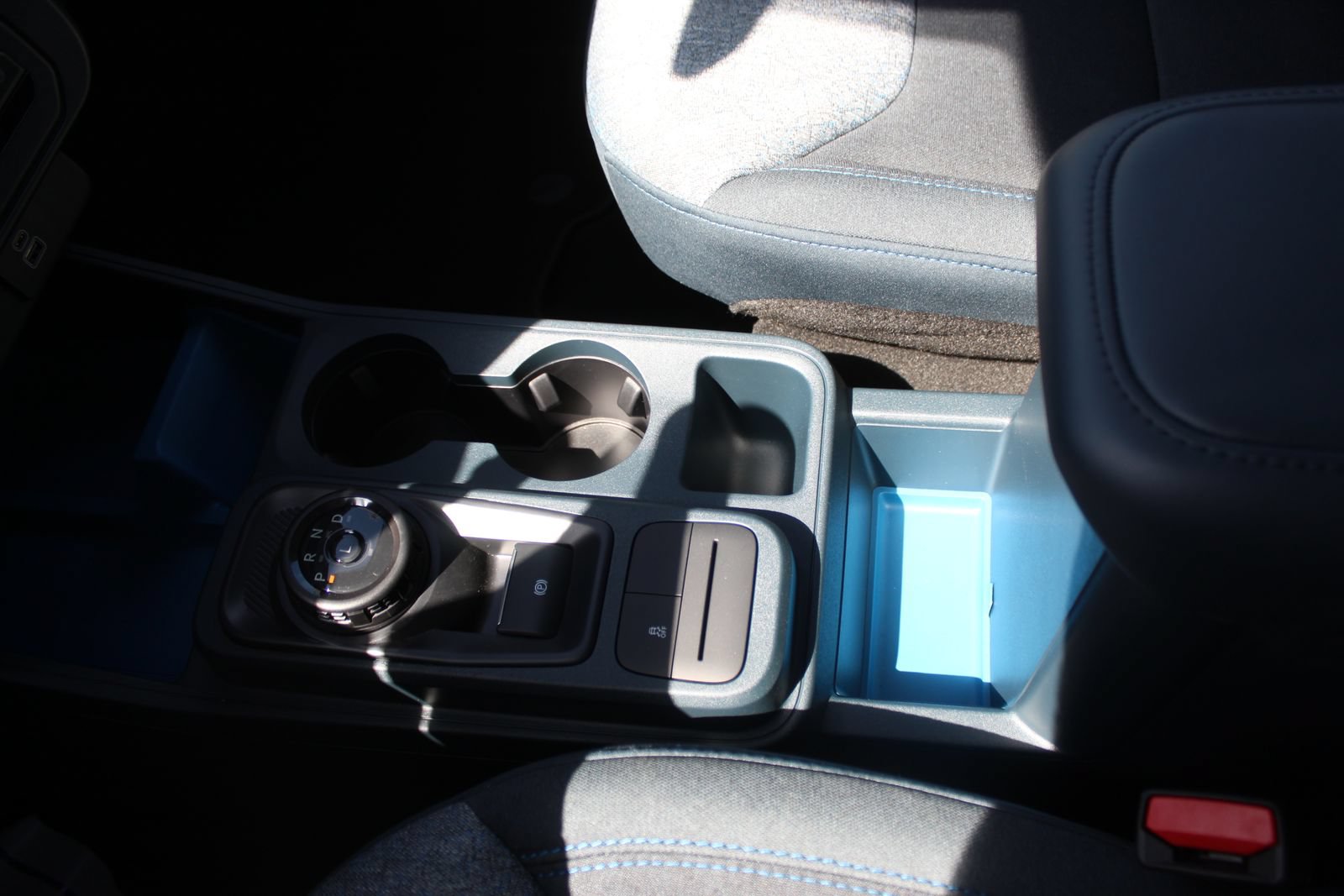 New 2025 Ford Maverick XLT w/ XLT Luxury Package FWD image 30