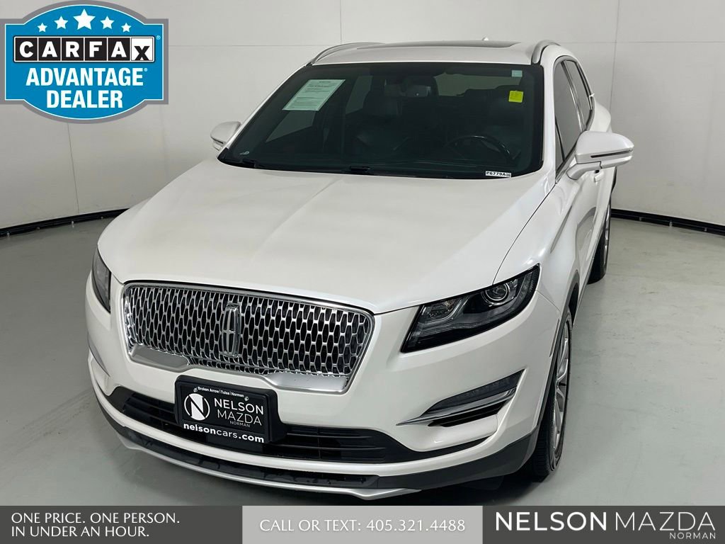 Used 2019 Lincoln MKC Select w/ Select Plus Package FWD image 1