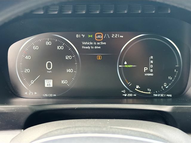 Used 2016 Volvo XC90 T8 Momentum w/ Vision Package AWD/4WD image 13