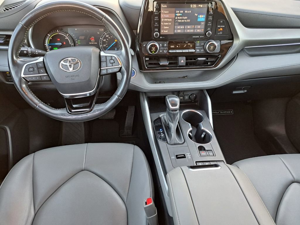 Used 2021 Toyota Highlander XLE image 22