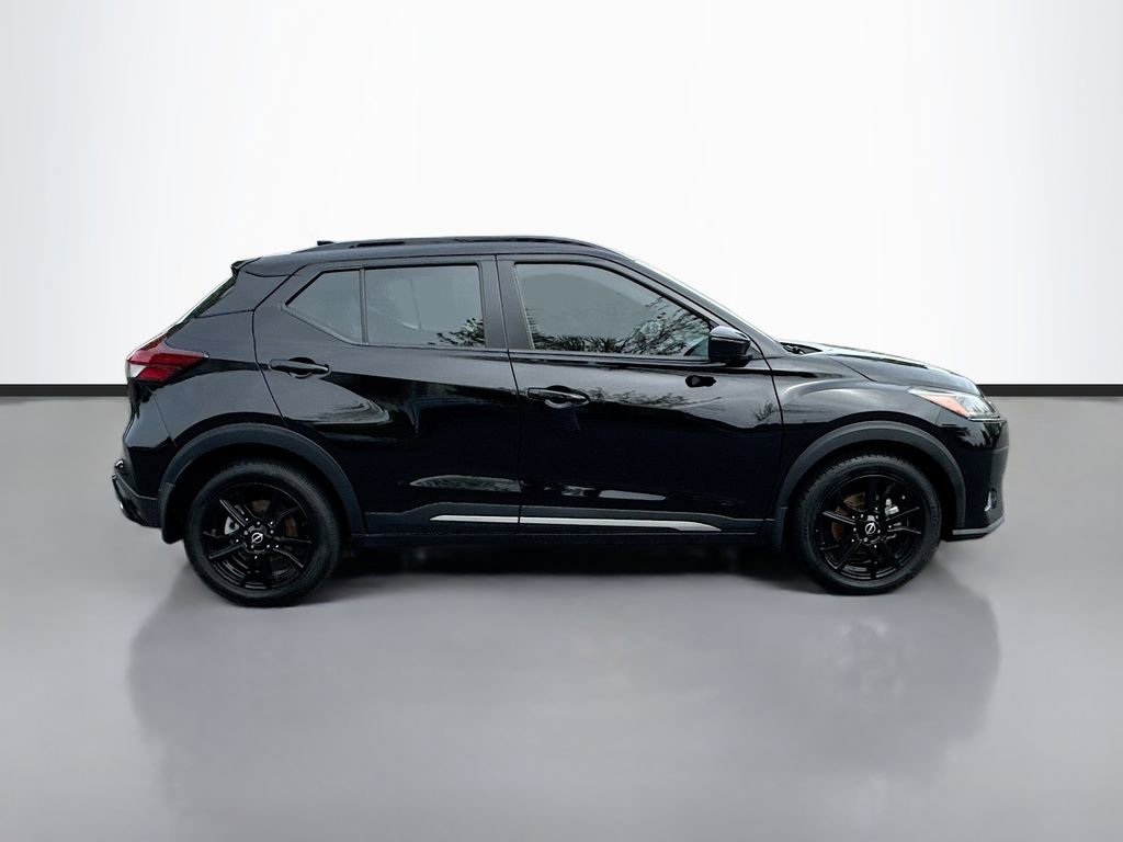 Used 2023 Nissan Kicks SR w/ SR Premium Package image 8