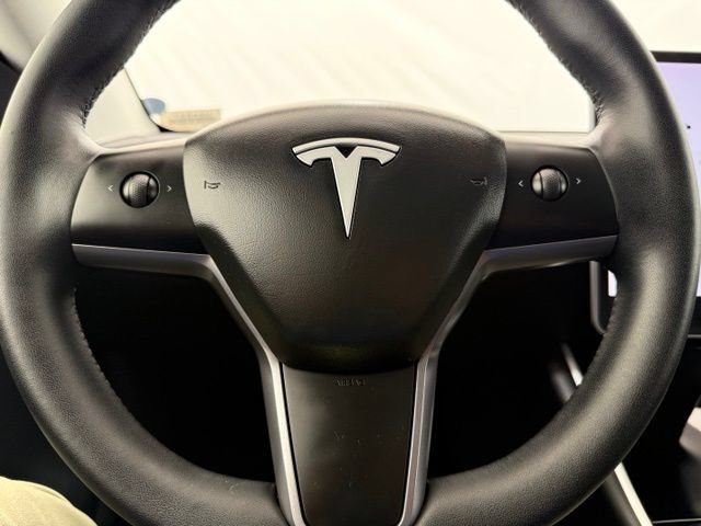 Used 2021 Tesla Model Y Long Range AWD/4WD image 36