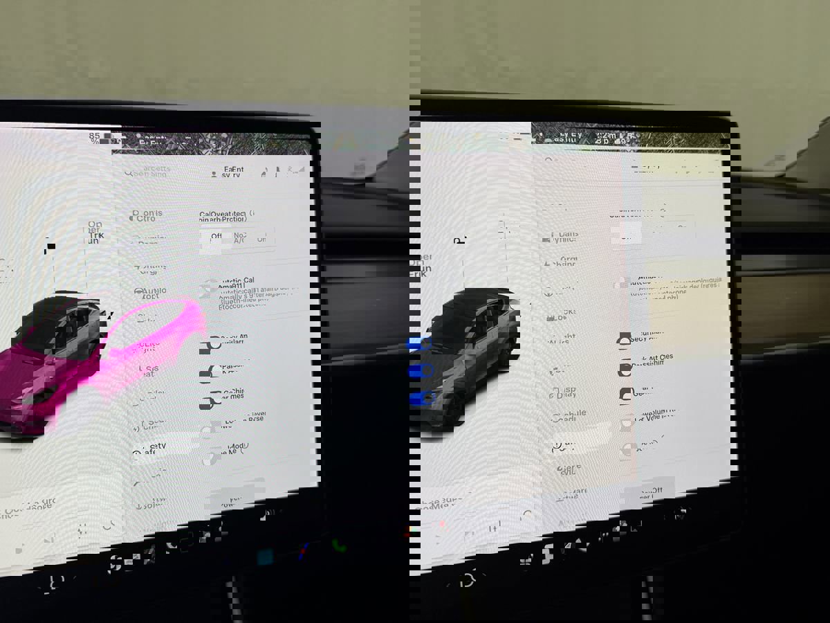 Used 2020 Tesla Model Y Long Range image 15