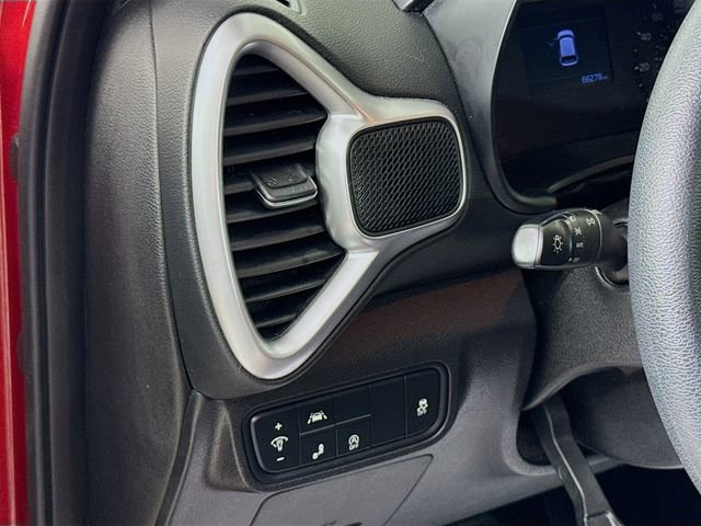 Used 2020 Kia Soul S FWD image 12