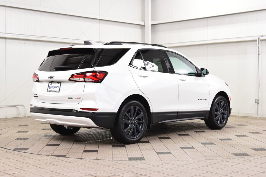Used 2024 Chevrolet Equinox RS w/ RS Leather Package image 8