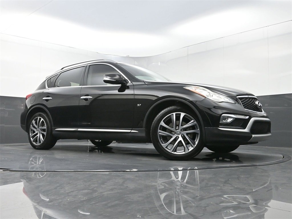 Used 2017 INFINITI QX50 2WD w/ Premium Plus Package image 23