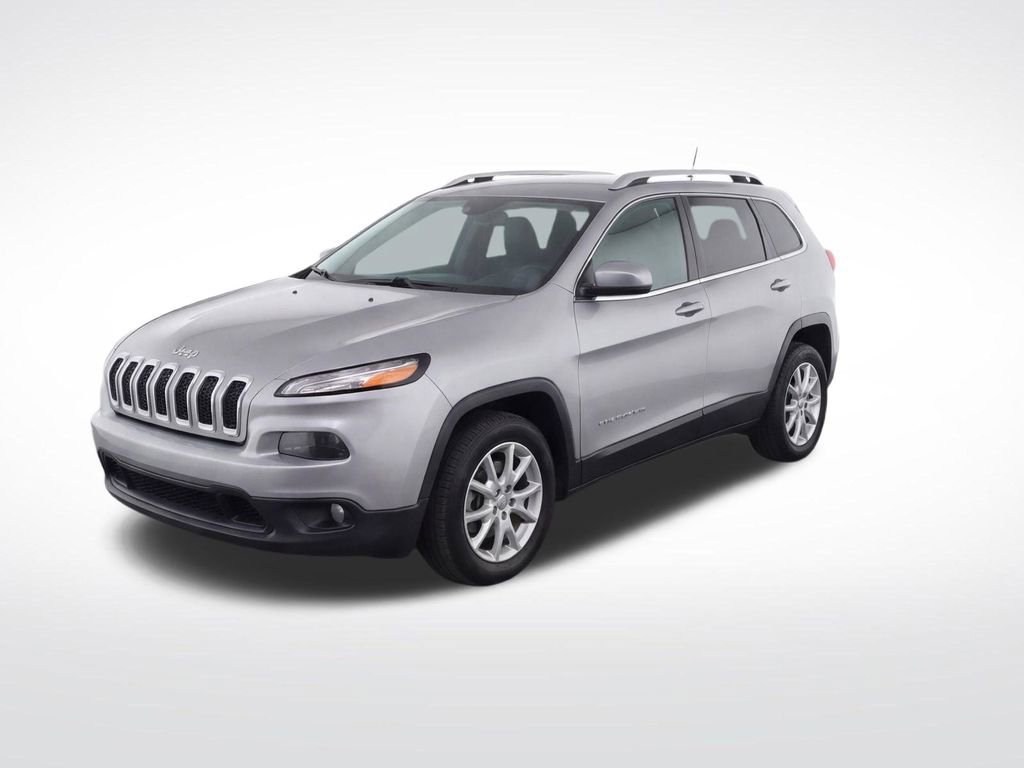 Used 2015 Jeep Cherokee Latitude w/ Trailer Tow Group AWD/4WD image 2