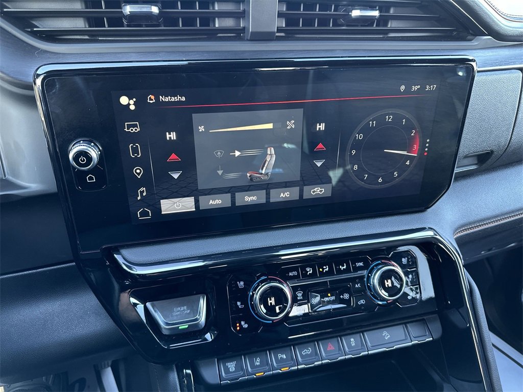 Used 2024 GMC Sierra 2500 AT4 image 18