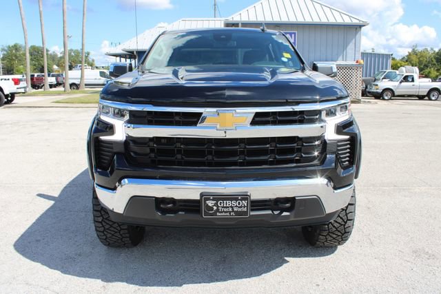 Used 2025 Chevrolet Silverado 1500 LT image 2