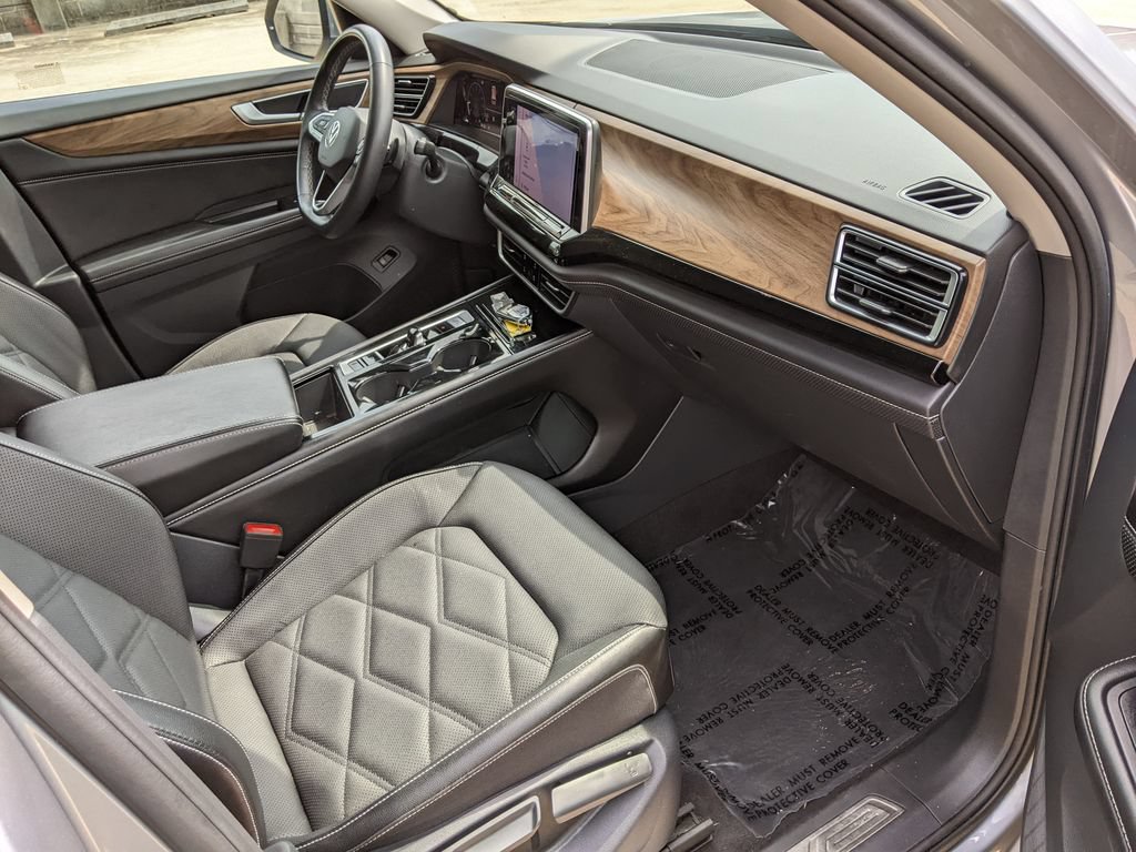 Certified 2024 Volkswagen Atlas SE FWD image 21