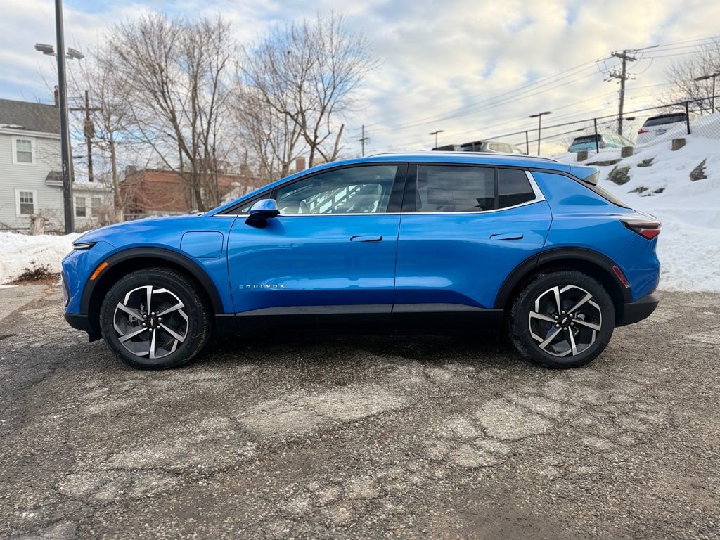 New 2026 Chevrolet Equinox EV LT image 3