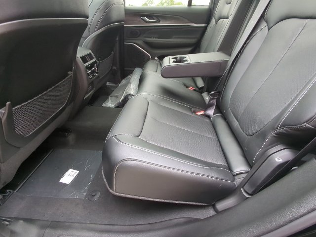 New 2027 Jeep Grand Cherokee Limited AWD/4WD image 23