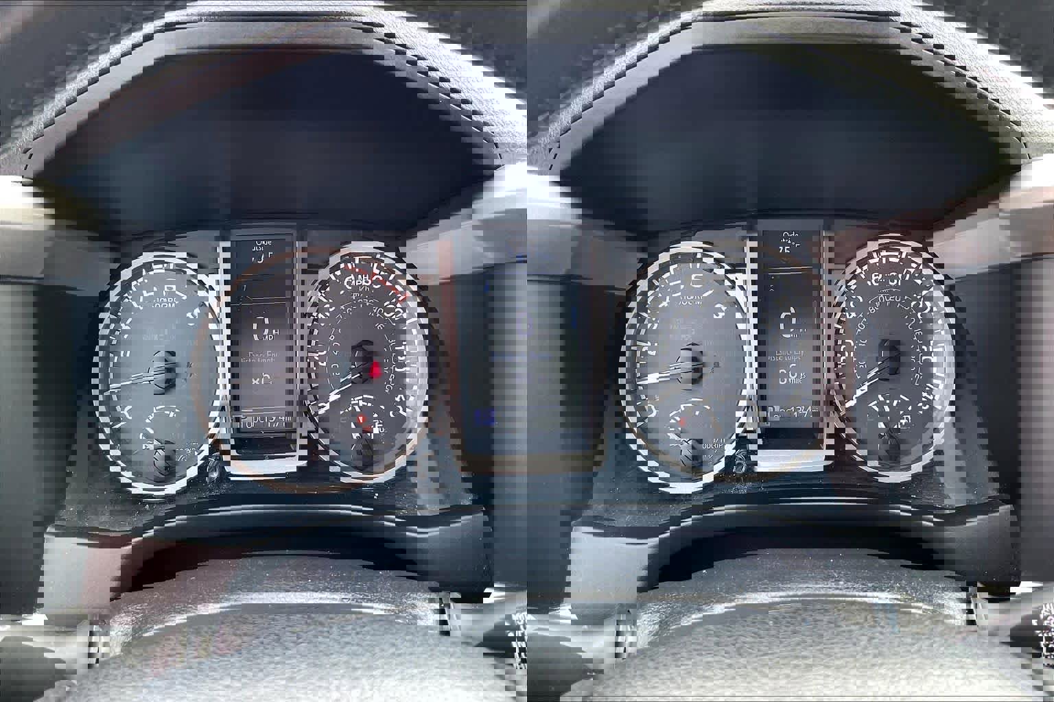 Used 2017 Toyota Tacoma SR5 w/ Tow Package image 19