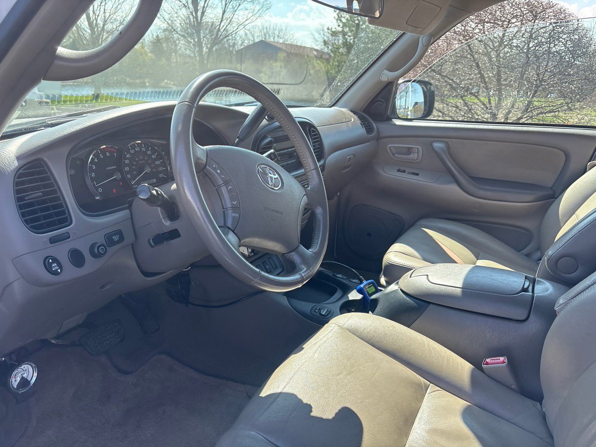 Used 2007 Toyota Sequoia SR5 AWD/4WD image 11