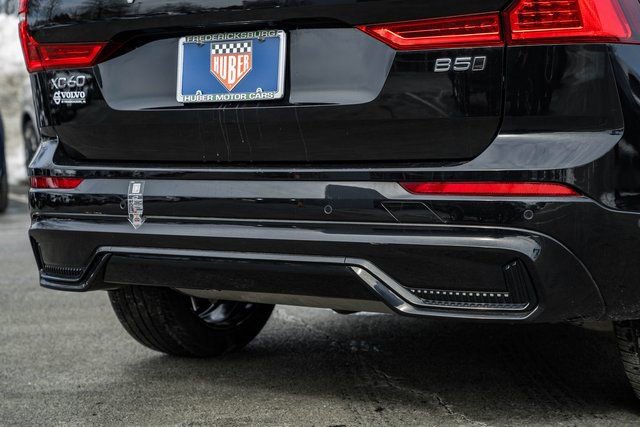 Used 2023 Volvo XC60 B5 Plus w/ Climate Package image 9