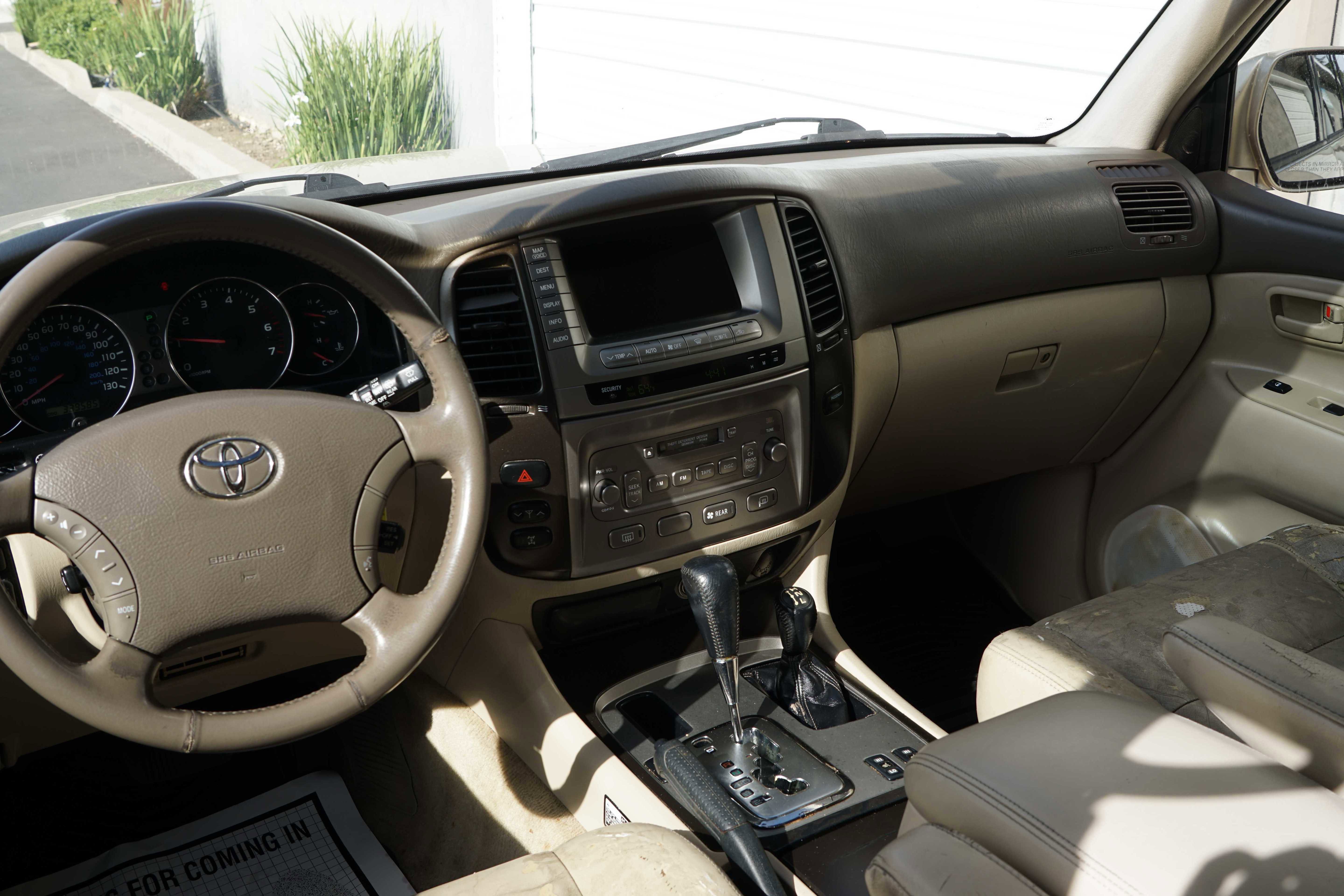 Used 2003 Toyota Land Cruiser image 32