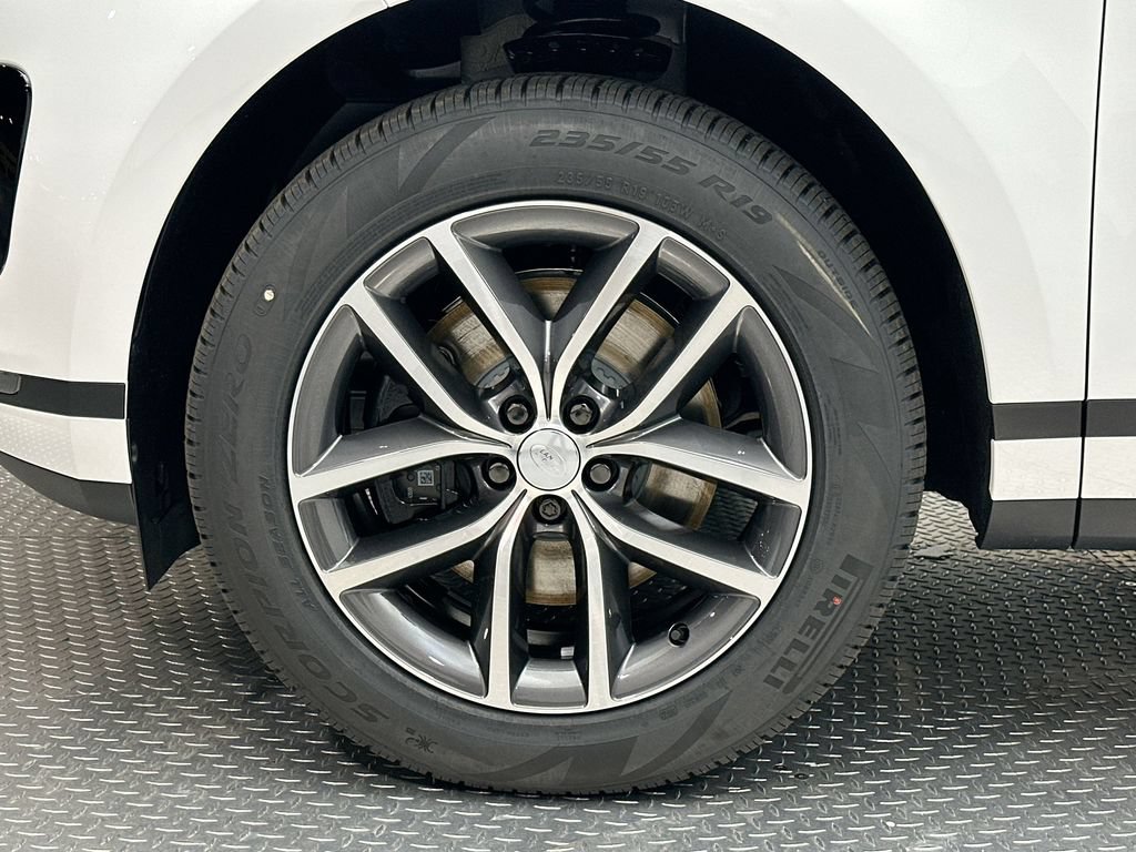 Certified 2026 Land Rover Range Rover Evoque S AWD/4WD image 5