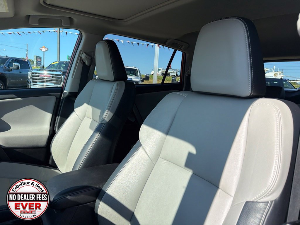 Used 2017 Toyota RAV4 Limited FWD image 23