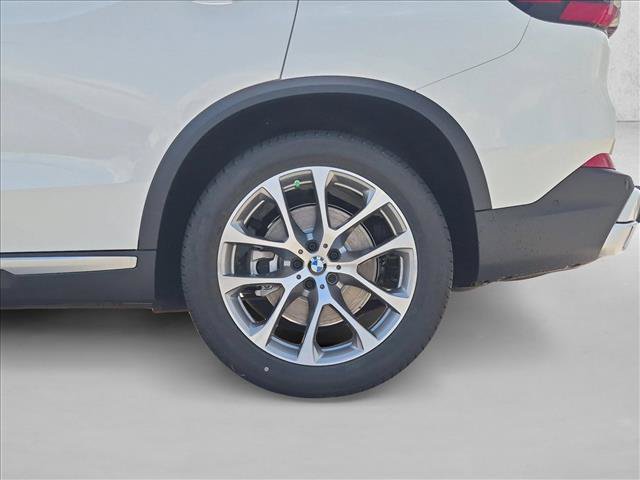New 2026 BMW X5 xDrive40i w/ Climate Comfort Package AWD/4WD image 10