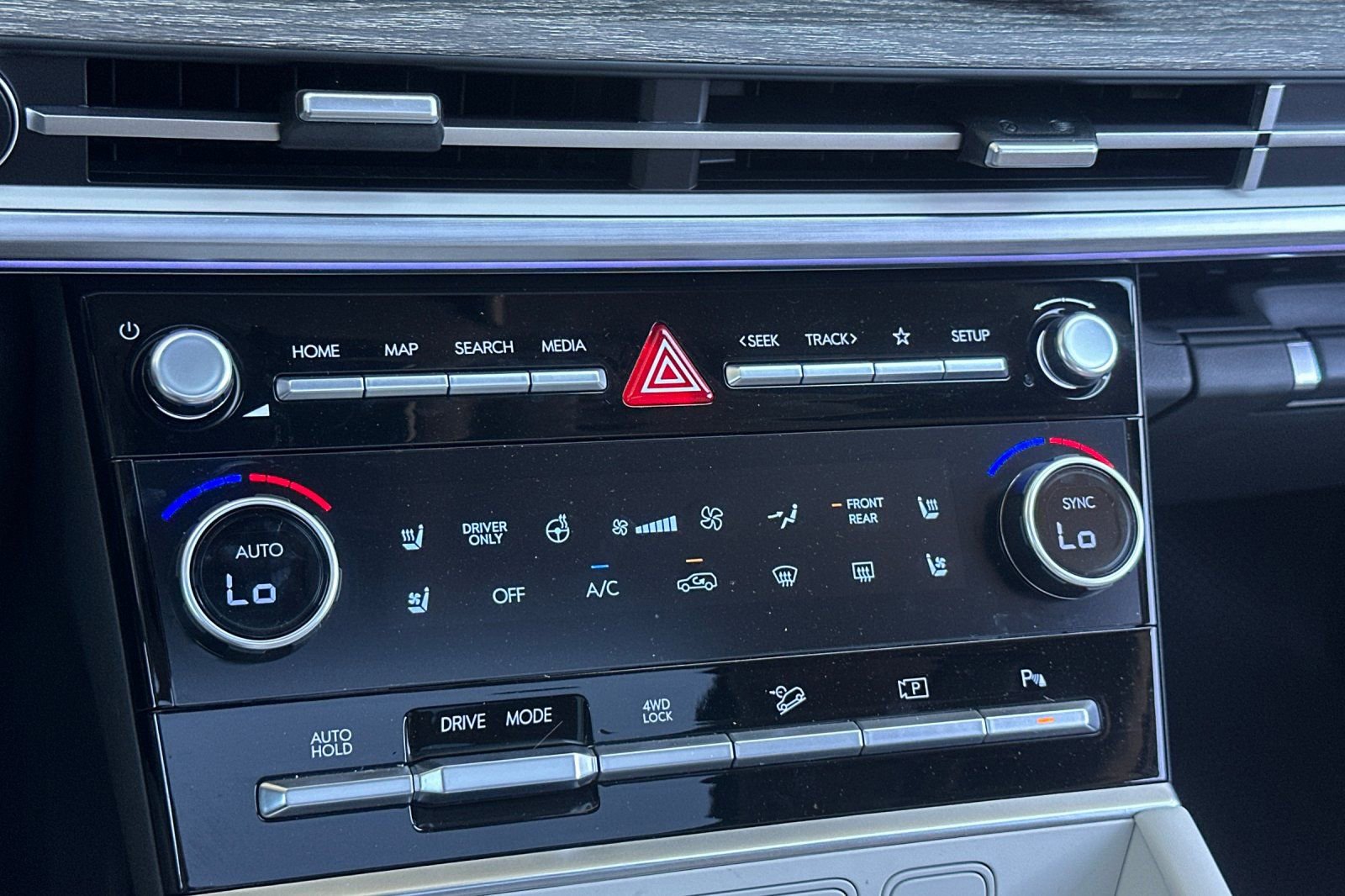 New 2025 Hyundai Santa Fe Limited image 22