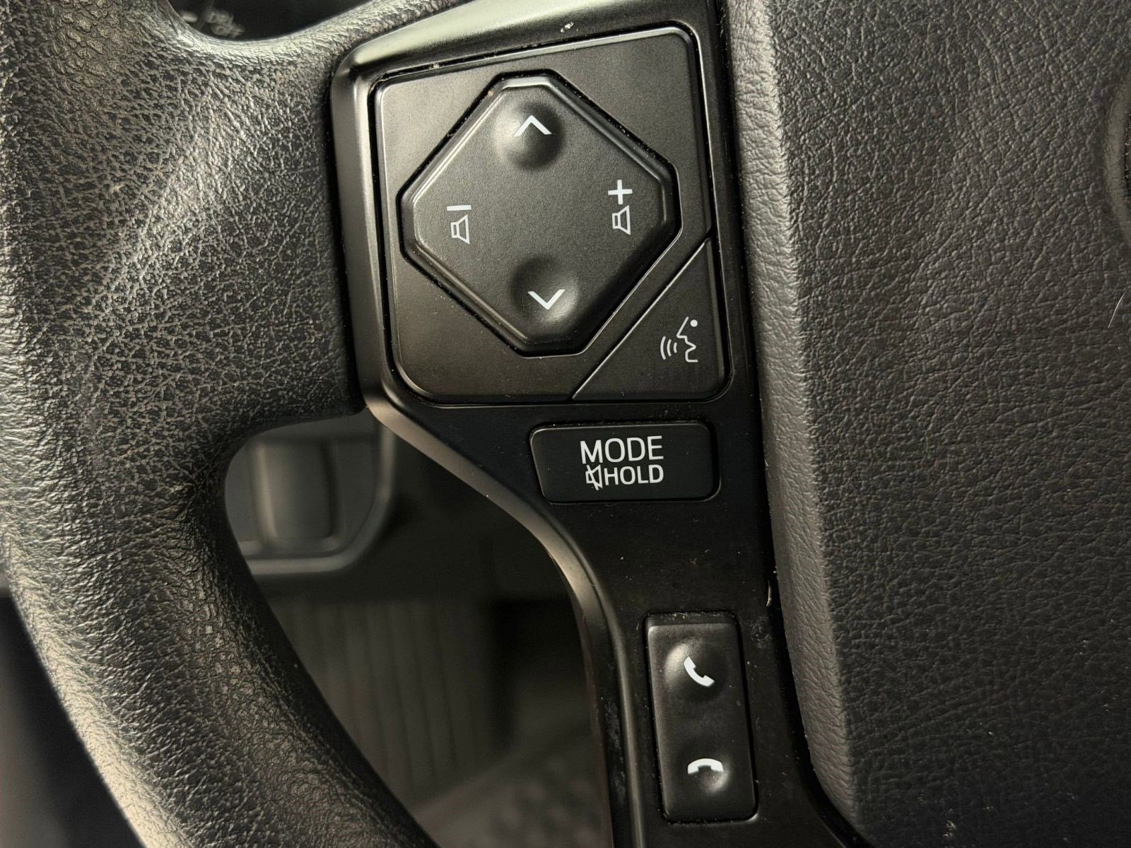 Used 2022 Toyota Tacoma SR image 13