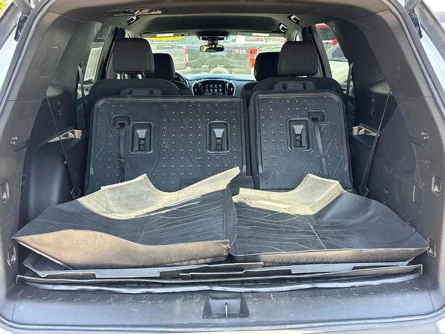 Used 2022 Chevrolet Traverse LT FWD image 6
