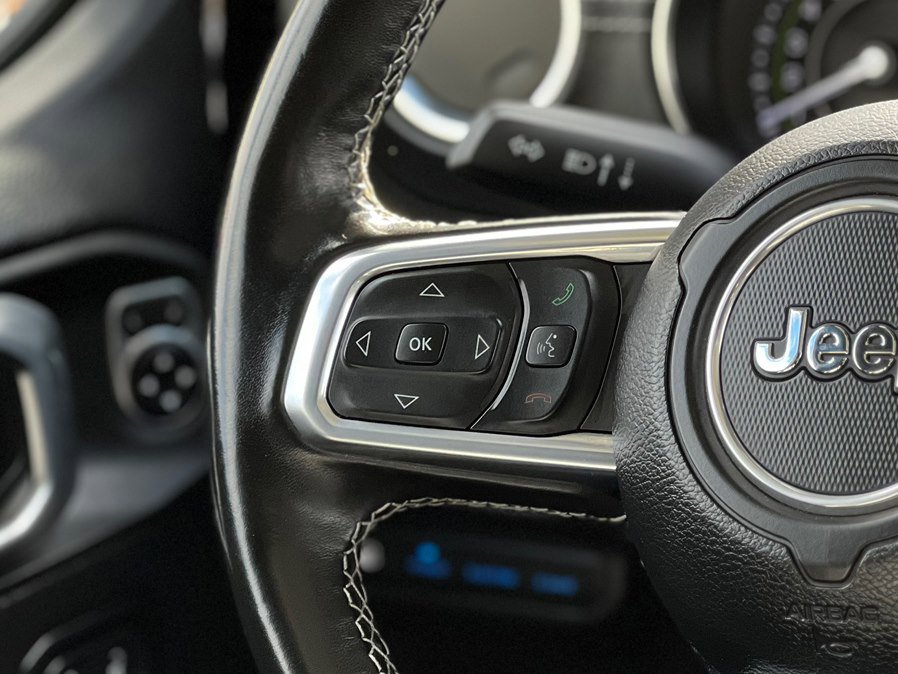 Used 2023 Jeep Wrangler Sahara w/ Cold Weather Group image 11