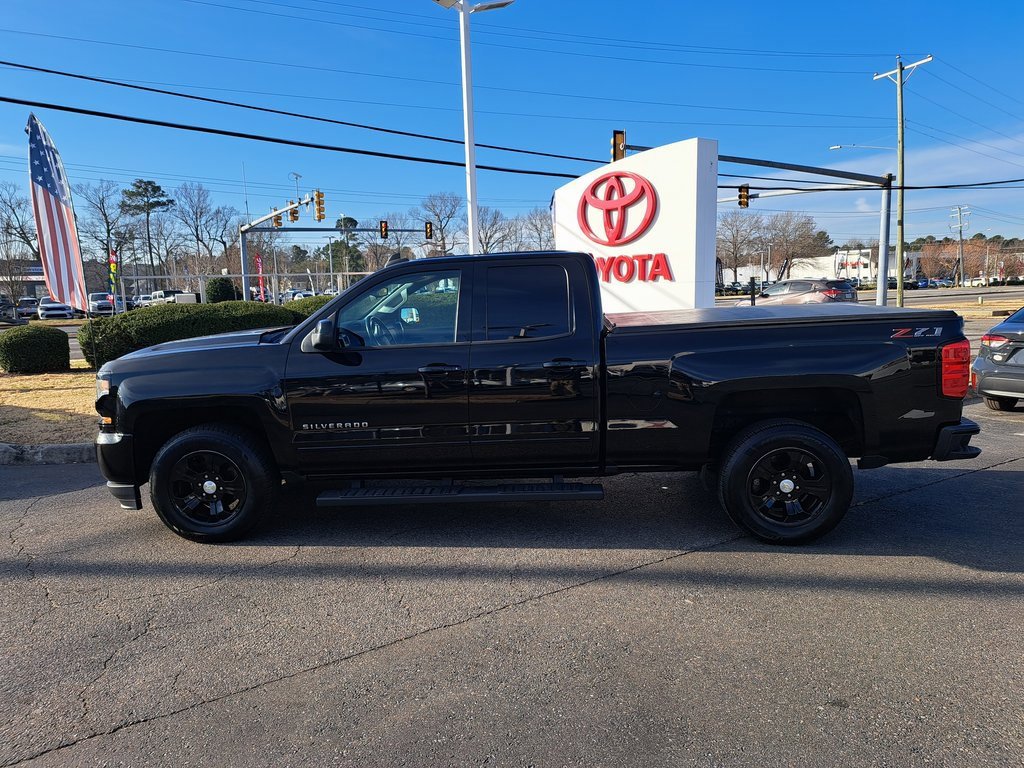 Used 2018 Chevrolet Silverado 1500 LT w/ All Star Edition image 12