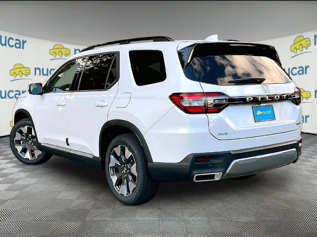 New 2026 Honda Pilot Touring image 5