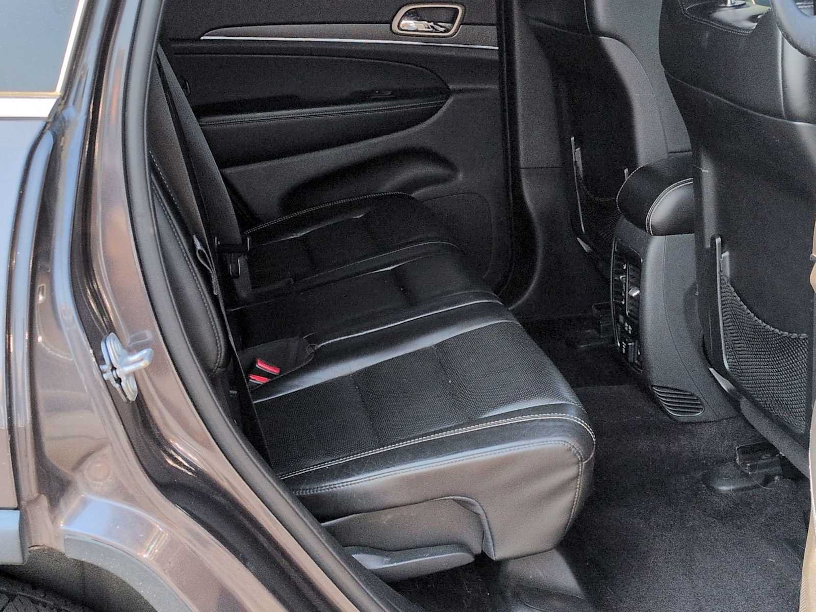 Used 2017 Jeep Grand Cherokee Limited w/ Luxury Group II AWD/4WD image 22