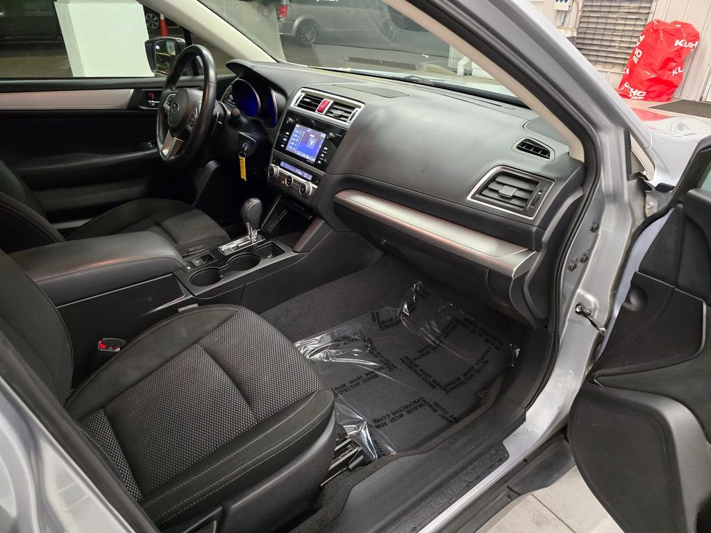 Used 2017 Subaru Outback 2.5i Premium image 29