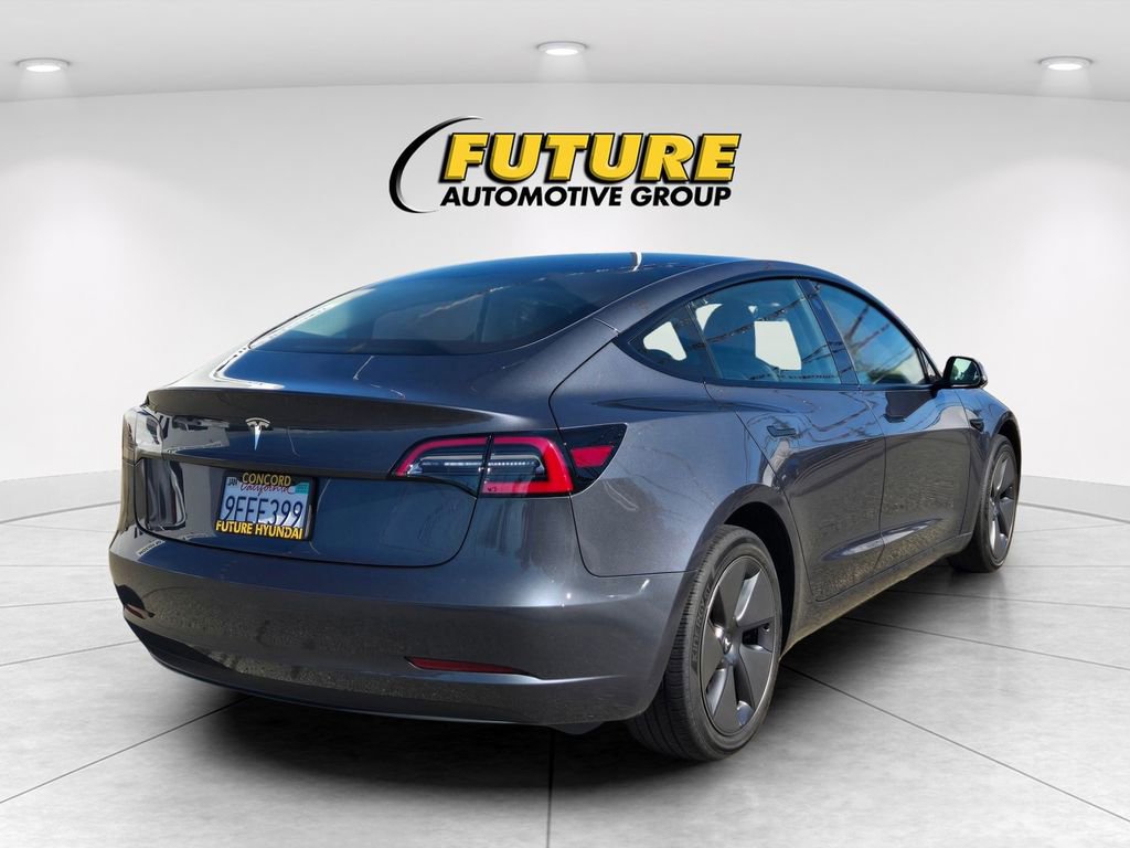 Used 2023 Tesla Model 3 Standard Range image 4