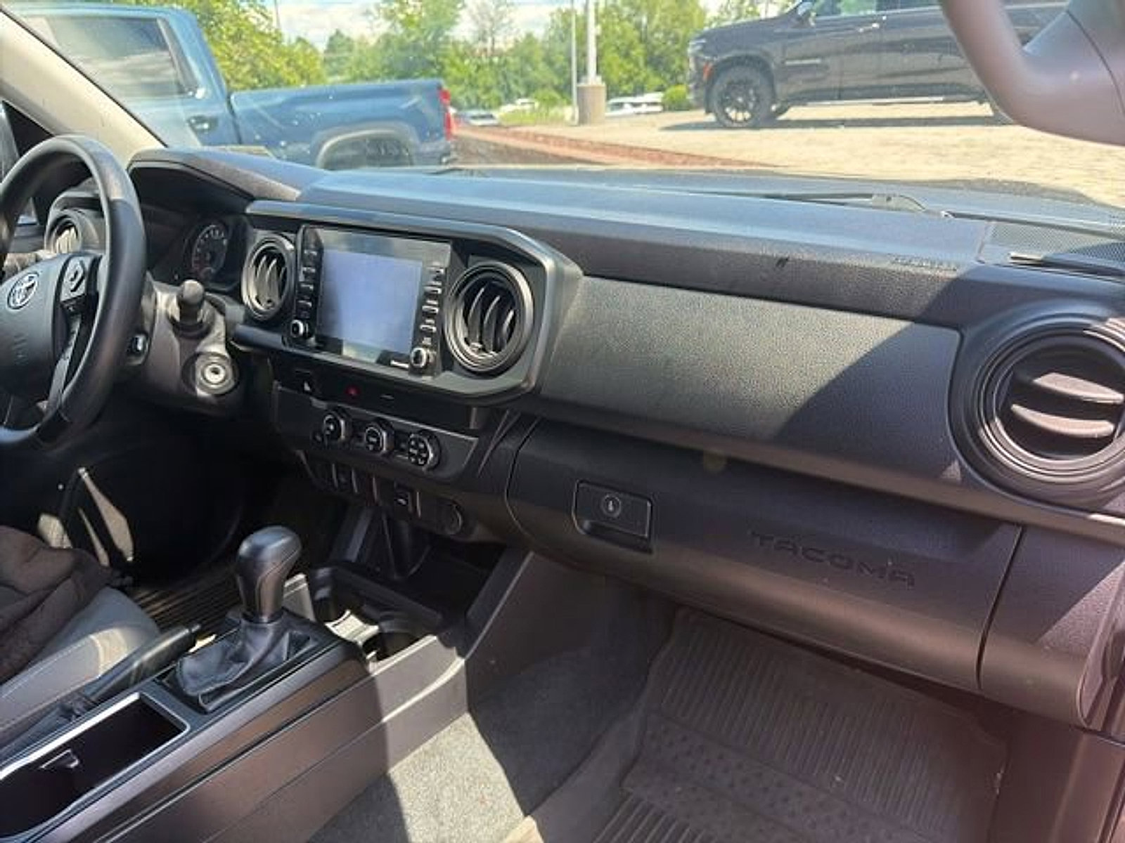 Used 2022 Toyota Tacoma SR w/ SR Convenience Package RWD image 24