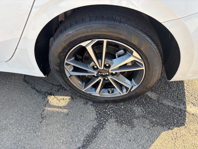 Used 2023 Kia Forte LXS w/ LXS Technology Package image 41