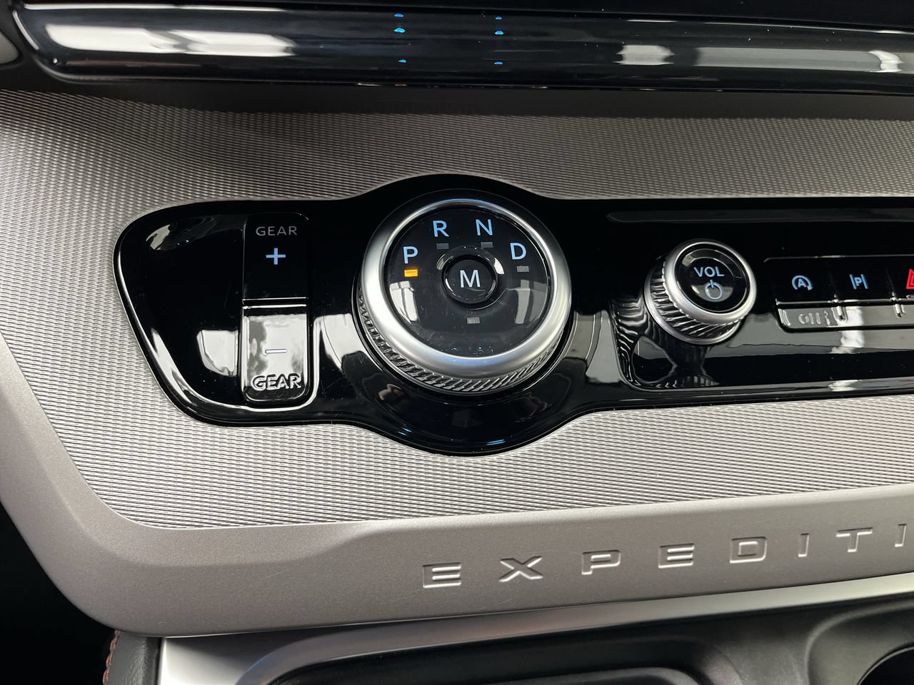 New 2025 Ford Expedition Max Active AWD/4WD image 25