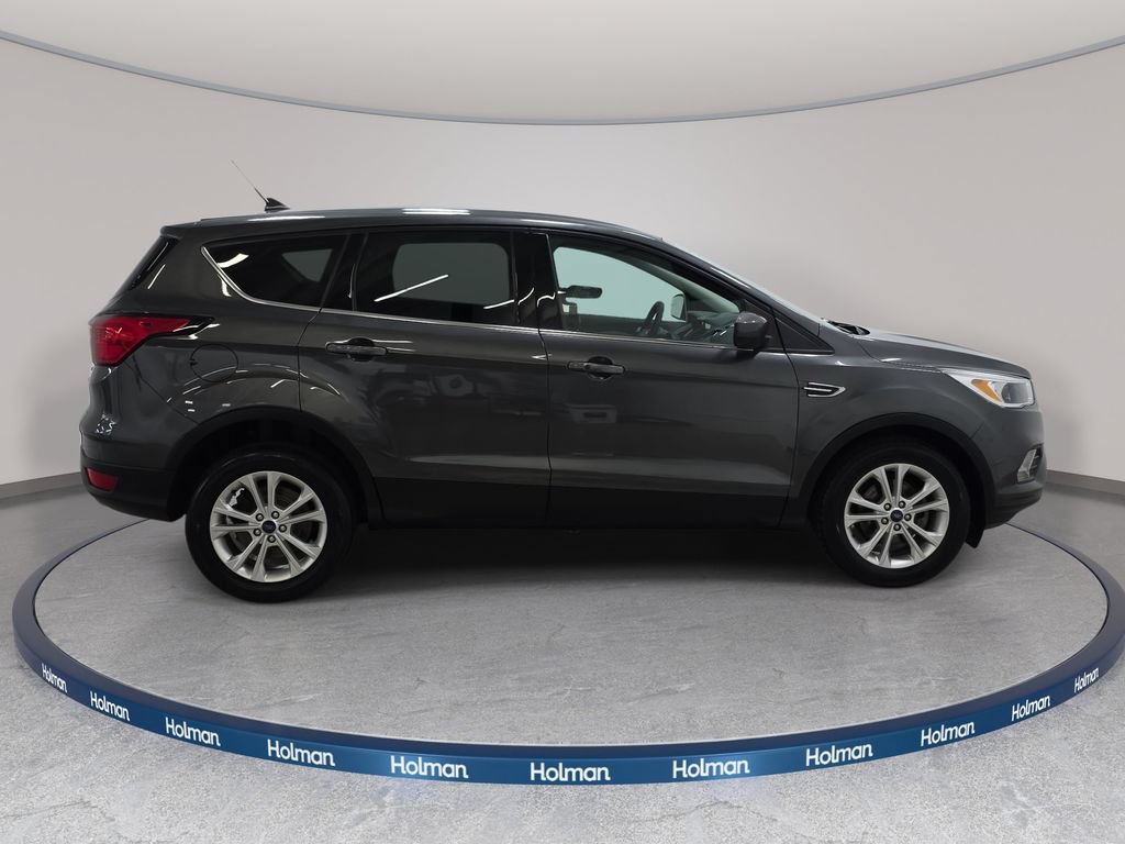 Used 2019 Ford Escape SE FWD image 5