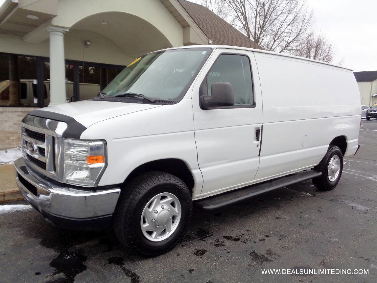 Used 2014 Ford E-250 and Econoline 250 w/ Power Group RWD image 1