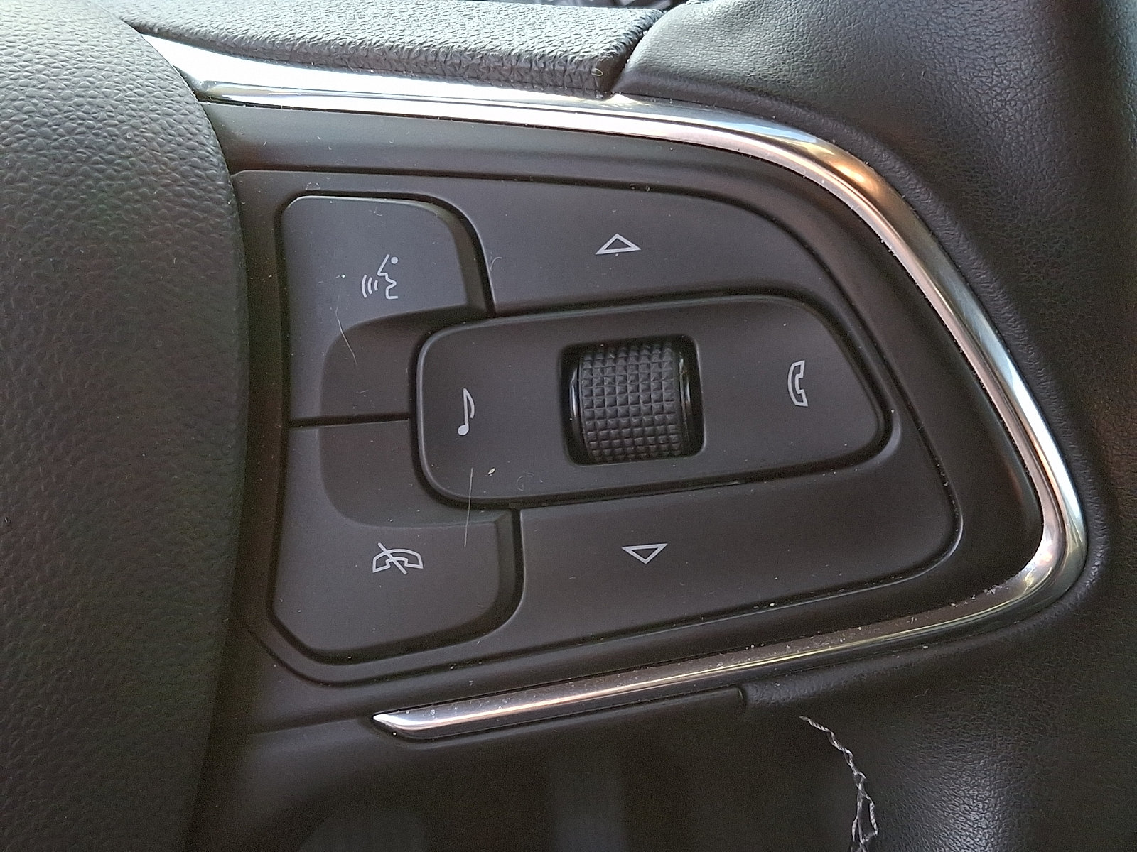 Certified 2024 Buick Encore GX Preferred FWD image 24
