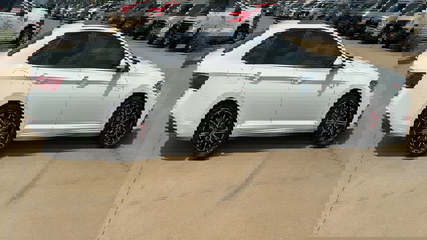 Used 2025 Volkswagen Jetta GLI Autobahn image 8